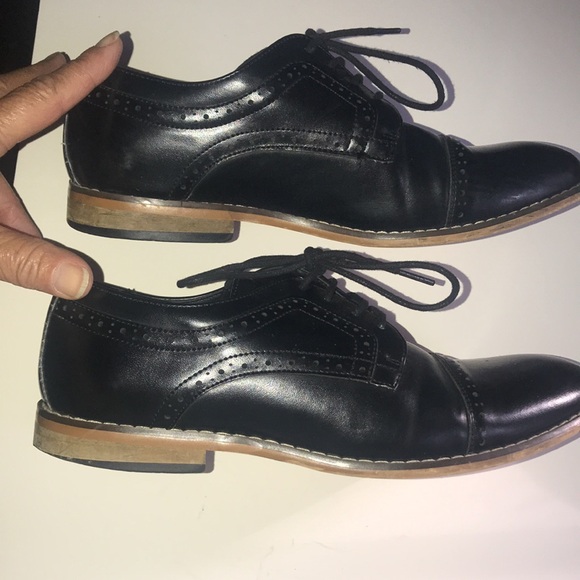 Big Boy’s Stacy Adams Dress Shoes - Picture 3 of 11